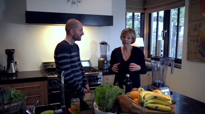 Hoe-maak-je-een-lekkere-en-gezonde-smoothie